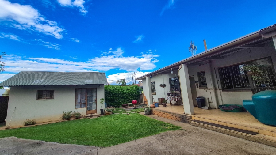 4 Bedroom Property for Sale in Potchefstroom North West